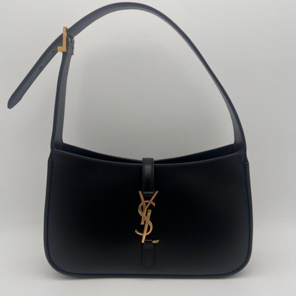 LE 5 Á 7 IN SMOOTH LEATHER - BLACK - Picture 1 of 5
